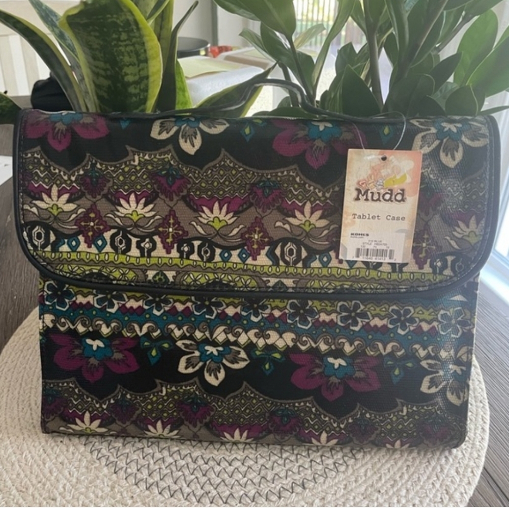 MUDD Multicolor Tablet Case